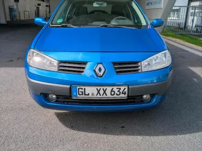 Używany Renault Mégane 115 KM (84 kW) 2006 Niebieski Sedan/Limuzyna