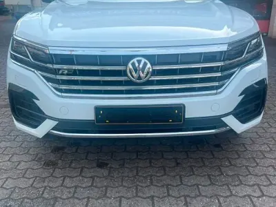 Używany VW Touareg R-line 286 KM (210 kW) 2020 Biały SUV