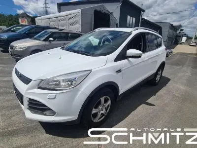 Gebraucht Ford Kuga SYNC Edition 120 PS (88 kW) 2016 Weiß SUV