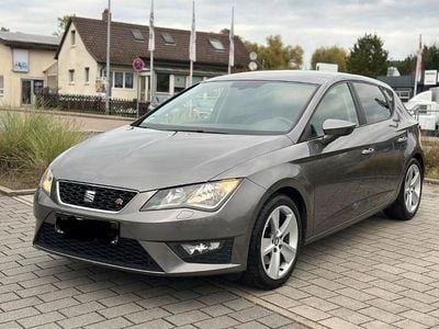 Grau Gebraucht 2013 Seat Leon FR Sport Limousine | 6.500 € (Etwas zu teuer)