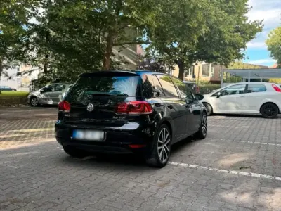 Gebraucht VW Golf VI 140 PS (102 kW) 2011 Schwarz Kleinwagen