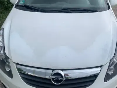 Gebraucht Opel Corsa Color Edition 80 PS (58 kW) 2009 Weiß Kleinwagen