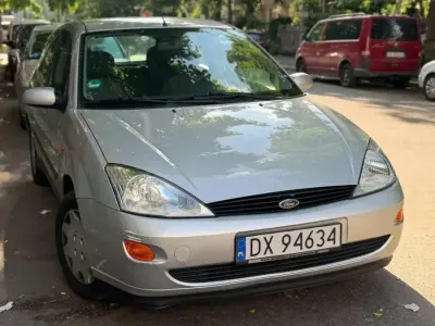 Occasion Ford Focus 75 ch (55 kW) 2002 Gris Citadine