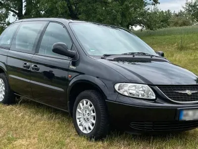 Gebraucht Chrysler Voyager 147 PS (108 kW) 2003 Schwarz Van / Kleinbus