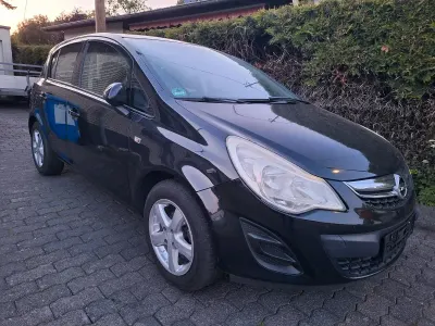 Gebraucht Opel Corsa 87 PS (63 kW) 2012 Schwarz Kleinwagen