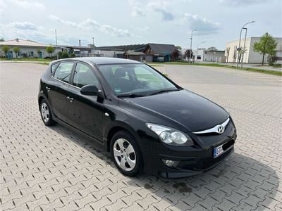 gebraucht Hyundai i30 1.6 CRDi 66 kW Classic Classic