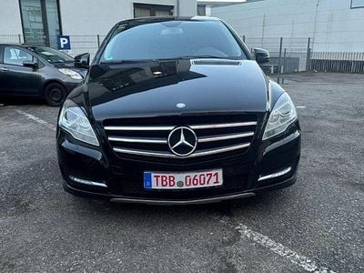 Second-hand Mercedes R300 190 CP (139 kW) 2011 Negru Monovolum