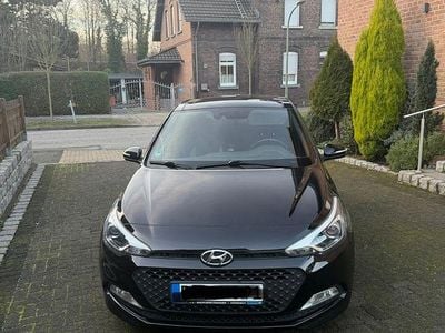 Schwarz Gebraucht 2018 Hyundai i20 Active Kleinwagen | 9.300 € (Fairer Preis)