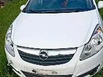 Gebraucht Opel Corsa 60 PS (44 kW) 2009 Weiß Kleinwagen
