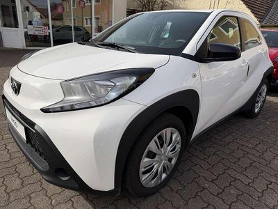 Gebraucht Toyota Aygo X Edition 72 PS (52 kW) 2025 Super white 2 SUV