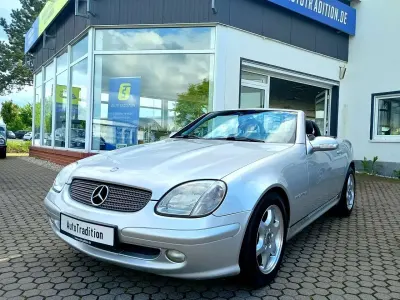 Gebraucht Mercedes SLK230 197 PS (144 kW) 2000 Brillantsilber (744u) Cabrio