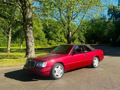 Gebraucht Mercedes E320 220 PS (161 kW) 1994 Rot Cabrio