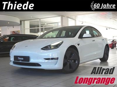 Begagnad Tesla Model 3 366 kW (498 HK) 2022 Grå Sedan