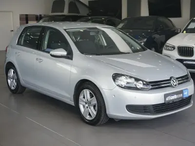 Gebraucht VW Golf VI Comfortline 122 PS (89 kW) 2010 Silver leaf metallic Kleinwagen