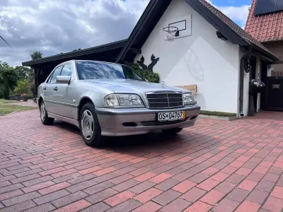 Gebraucht Mercedes C180 Classic 122 PS (89 kW) 1997 Silber Limousine