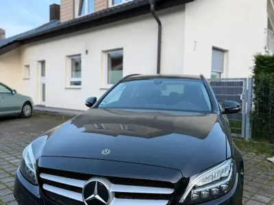 Gebraucht Mercedes C200 150 PS (110 kW) 2019 Schwarz Kombi
