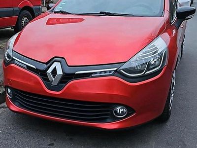 Gebraucht Renault Clio GrandTour 90 PS (66 kW) 2013 Rot Kombi