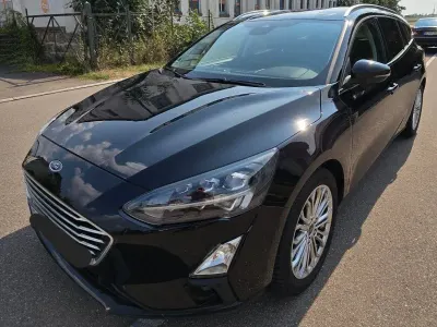 Gebraucht Ford Focus Titanium 125 PS (91 kW) 2021 Schwarz Kombi