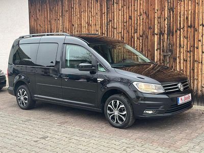 Schwarz Gebraucht 2016 VW Caddy Maxi Comfortline Van / Kleinbus | 13.400 € (Teuer)