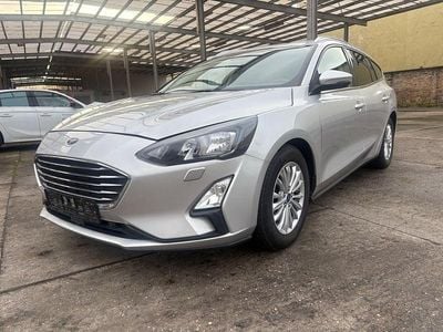 Silber Gebraucht 2021 Ford Focus Titanium Limousine | 16.482 € (Guter Preis)