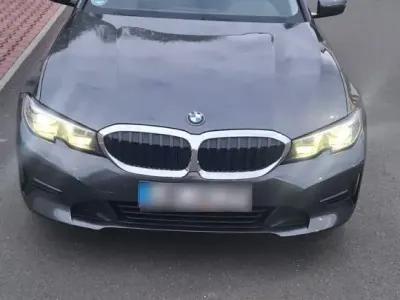 Gebraucht BMW 318 Sport Line 150 PS (110 kW) 2019 Grau Kombi