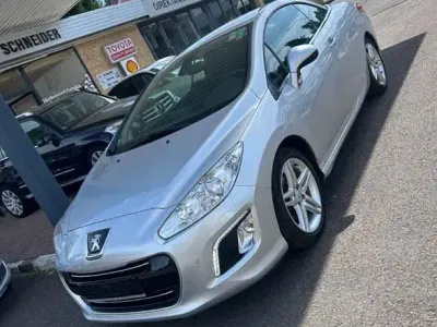 Gebraucht Peugeot 308 CC Active 114 PS (83 kW) 2014 Silber Cabrio