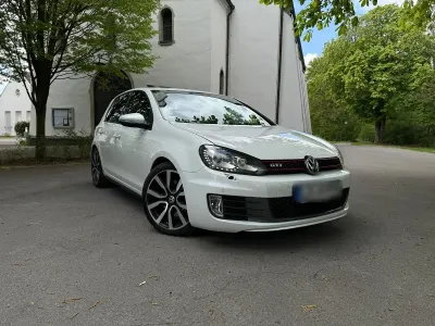 Gebraucht VW Golf VI Edition 211 PS (155 kW) 2011 Weiß Kleinwagen