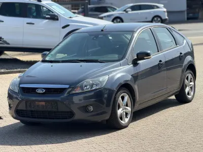 Gebraucht Ford Focus Style 109 PS (80 kW) 2010 Grau Limousine