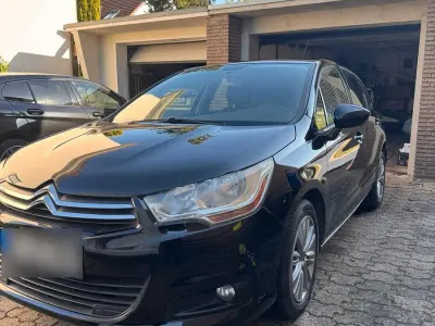 Gebraucht Citroën C4 95 PS (69 kW) 2013 Schwarz Limousine