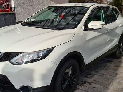 Gebraucht Nissan Qashqai Acenta 131 PS (96 kW) 2014 Weiß SUV