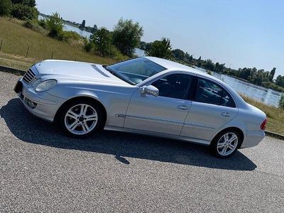 Mercedes E300