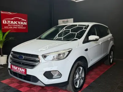 Gebraucht Ford Kuga Trend 150 PS (110 kW) 2017 Weiß SUV