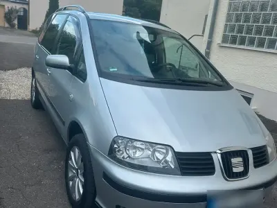 Gebraucht Seat Alhambra 140 PS (102 kW) 2009 Silber Van / Kleinbus