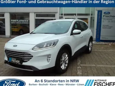 Używany Ford Kuga Titanium 225 KM (165 kW) 2022 Biały SUV
