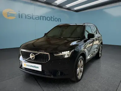 Gebraucht Volvo XC40 Core 163 PS (119 kW) 2023 Schwarz SUV