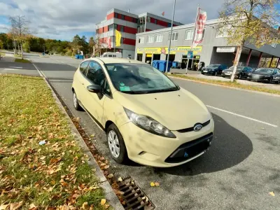 Gebraucht Ford Fiesta 96 PS (70 kW) 2009 Beige Kleinwagen