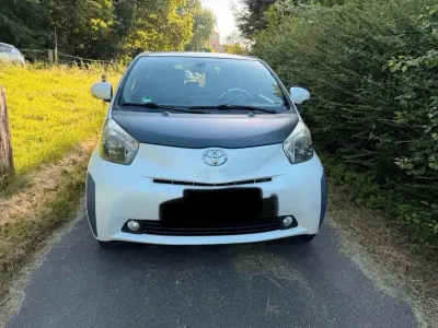 Gebraucht Toyota iQ 68 PS (50 kW) 2009 Weiß Kleinwagen