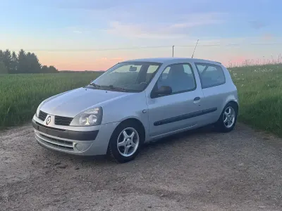Usata Renault Clio II 59 CV (43 kW) 2005 Argento Utilitaria