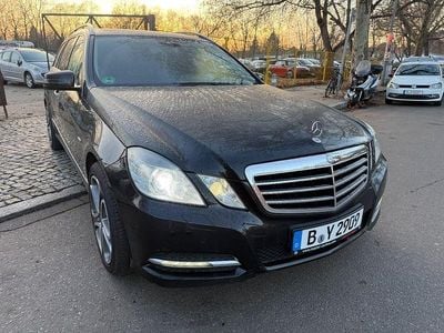 Schwarz Gebraucht 2010 Mercedes E200 Kombi | 9.400 € (Fairer Preis)