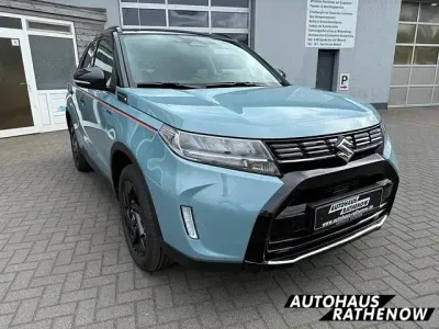 Neu Suzuki Vitara Comfort+ 110 PS (80 kW) 2026 Grau SUV