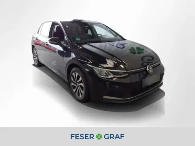 Gebraucht VW Golf VII Active 150 PS (110 kW) 2021 Deep black perleffekt Kleinwagen