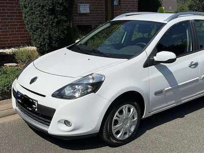 Gebraucht Renault Clio II Dynamique 101 PS (74 kW) 2011 Weiß Limousine