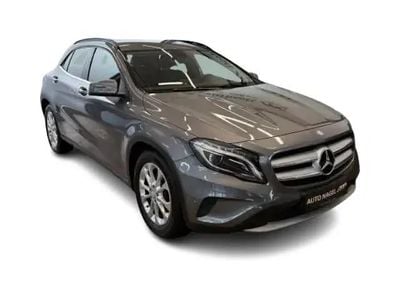 Grau Gebraucht 2015 Mercedes GLA200 Style SUV | 17.399 € (Guter Preis)