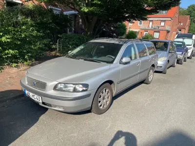 Gebraucht Volvo V70 140 PS (102 kW) 2002 Silber Kombi