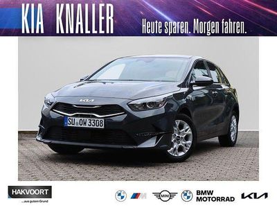 Sparkling silver metallic Gebraucht 2024 Kia Ceed Kleinwagen | 22.330 € (Guter Preis)