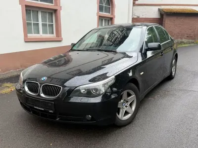 Gebraucht BMW 523 Advantage 177 PS (130 kW) 2006 Schwarz Limousine