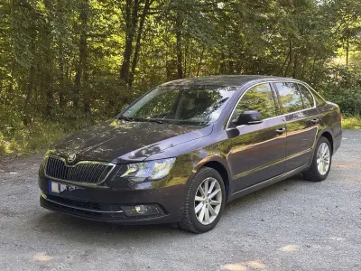 Gebraucht Skoda Superb Ambition 125 PS (91 kW) 2014 Braun Limousine