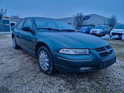 Grün Gebraucht 1996 Chrysler Stratus Limousine | 250 €