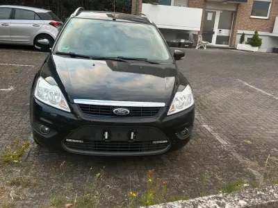 Gebraucht Ford Focus 109 PS (80 kW) 2010 Schwarz Kombi