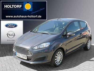 Second-hand Ford Fiesta Trend 80 CP (58 kW) 2013 Albastru Berlinǎ